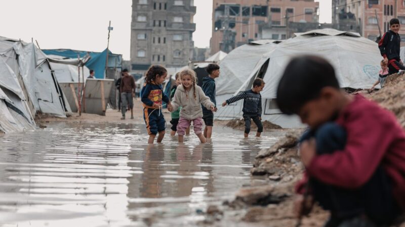 Britain Blocks Palestinian Families from Escaping Gaza